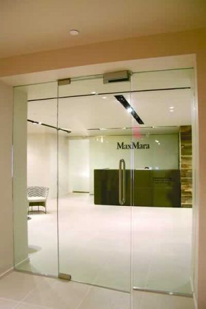 Max Mara entrance