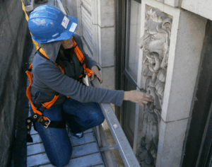 Inspecting a Facade with Lion Eyes