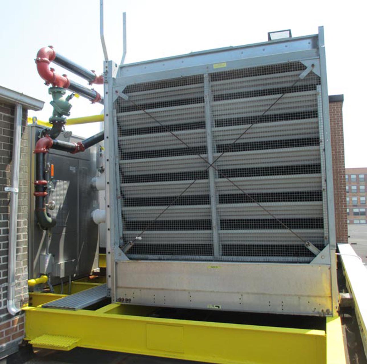 <p>The new double-effect chillers also provide back-up heating in winter.</p>