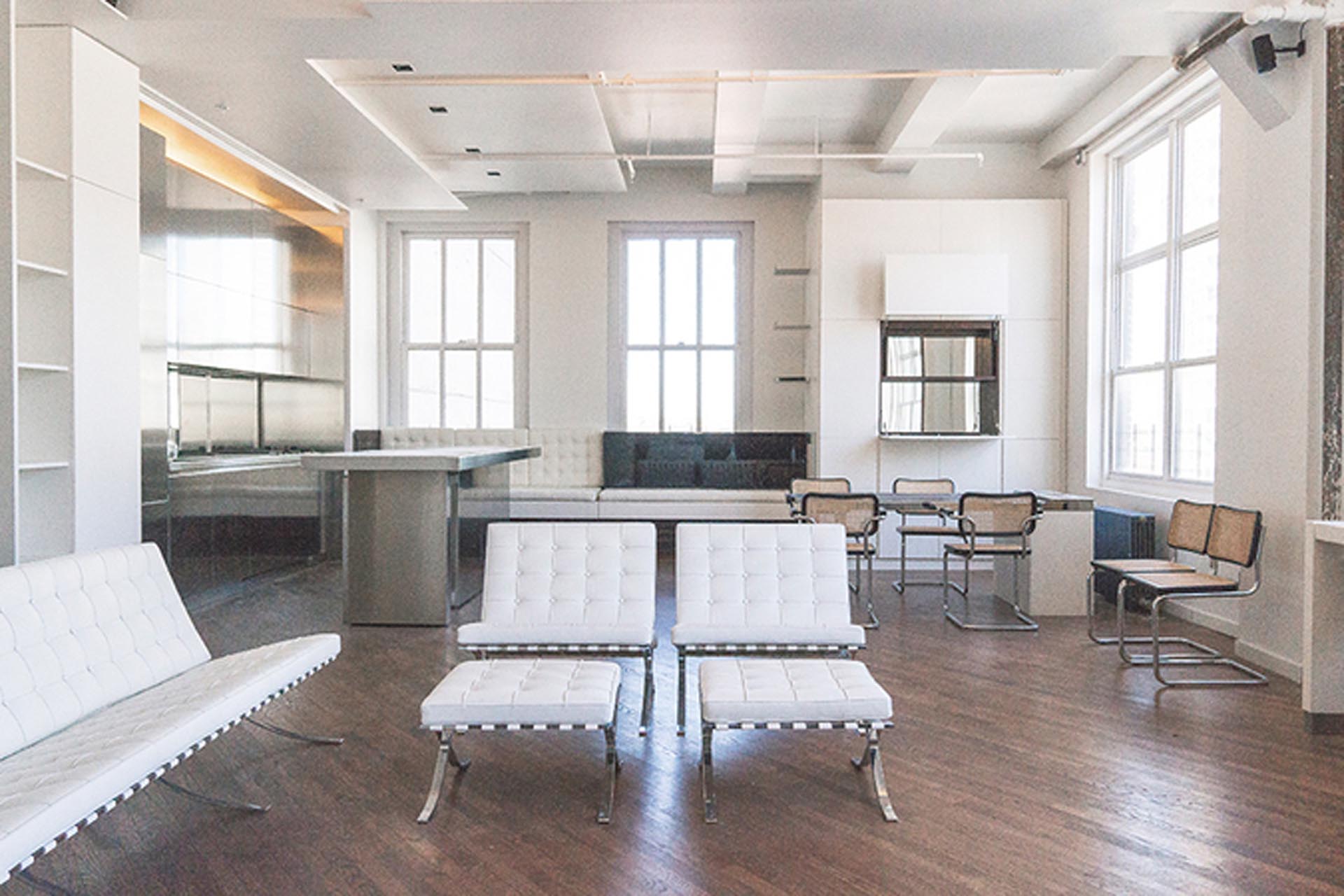 <p>Complete renovation of a 1,844-square-foot apartment in the Glass Farmhouse Condominum.</p>
