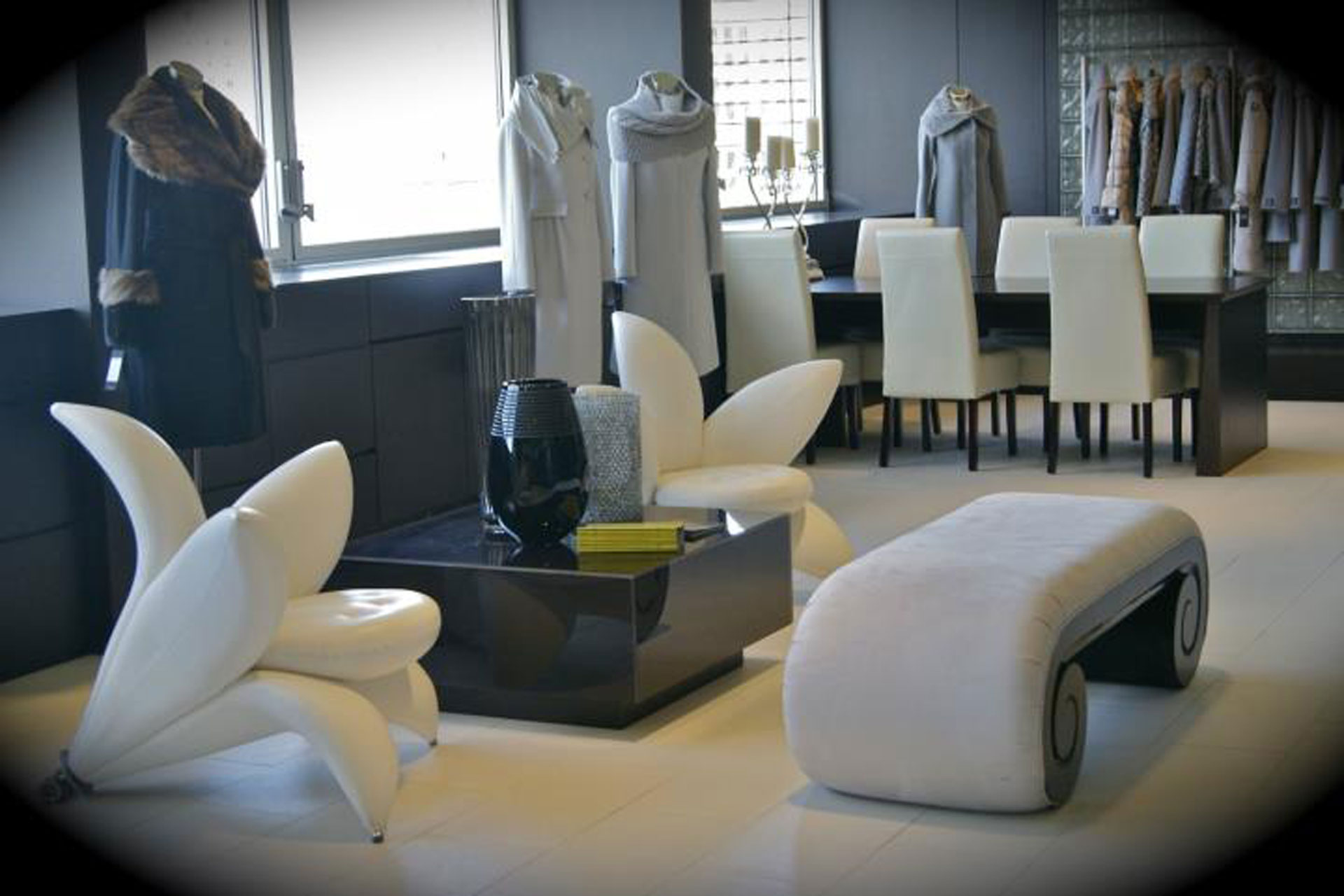 <p>RAND converted a former restaurant and nightclub space in the penthouse at 30 Central Park South to offices and a showroom for Italian luxury outerwear brand Cinzia Rocca.</p>