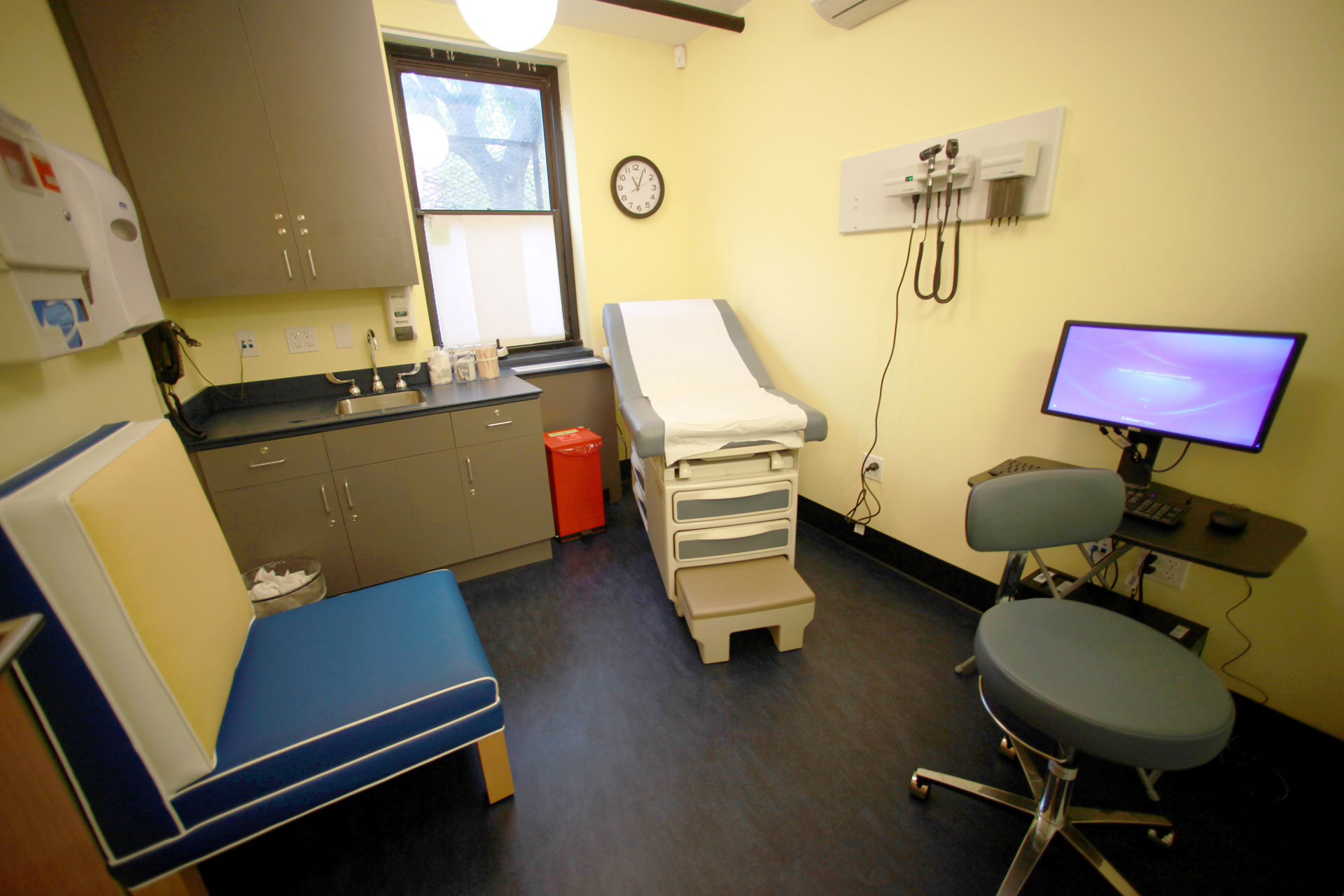 <p>Examination room</p>
