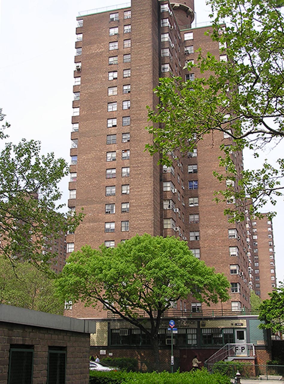 <p>RAND’s Physical Condition Survey of Franklin Plaza Apartments covered all the major building systems at the 14-building residential complex.</p>
