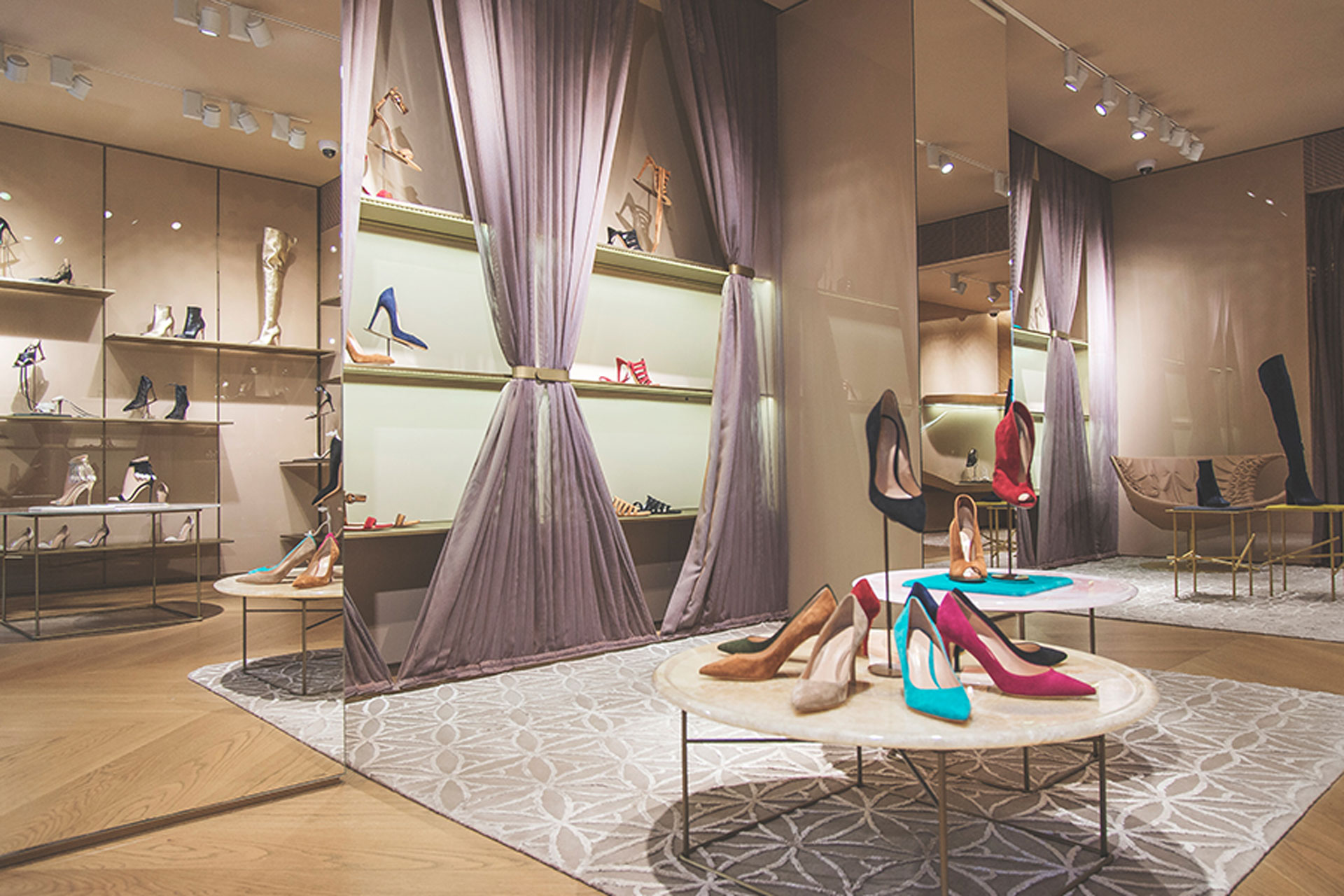 <p>Gianvito Rossi’s 1,000-square-foot flagship luxury women’s footwear boutique features elegant modern finishes and muted shades of pink designed to emulate the brand’s signature feminine look.</p>
