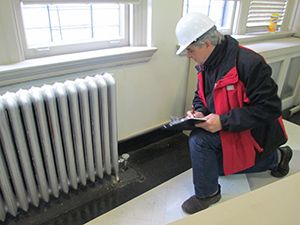 Rand employee doing pre-purchase survey